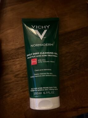 VICHY Normaderm Daily Acne Face Wash, Salicylic Acid Face Cleanser for Oily 6.76
